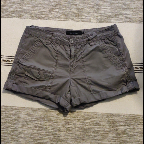 Calvin Klein Jeans cargo style shorts - Picture 2 of 5